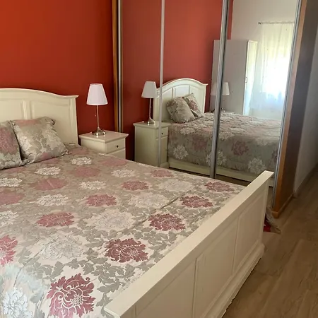 Comfortable Flat In Seixal דירה